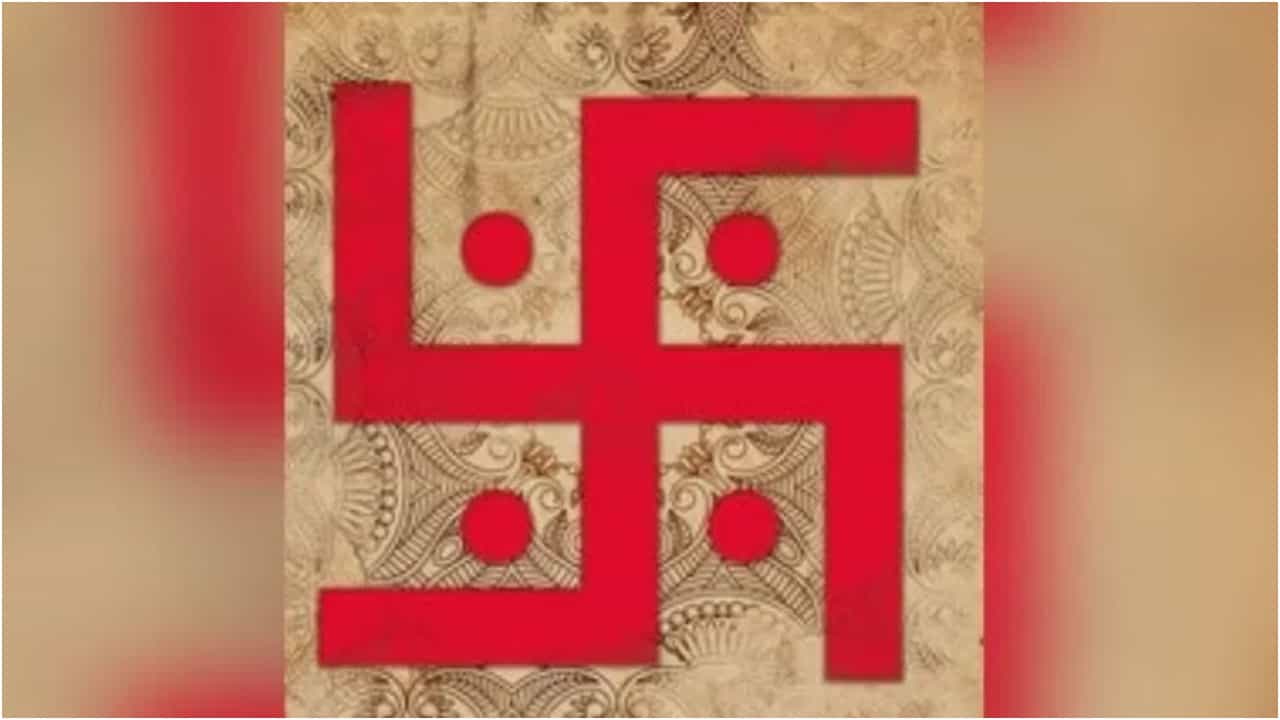 ಮನೆ ಬಾಗಿಲಿಗೆ ಸ್ವಸ್ತಿಕ ಚಿಹ್ನೆ ಹಾಕಿ ಸೌದಿ ಅರೇಬಿಯಾದಲ್ಲಿ ಸಂಕಷ್ಟಕ್ಕೆ ಸಿಲುಕಿದ ತೆಲುಗು ಕುಟುಂಬ