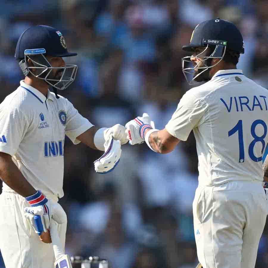 ಐಸಿಸಿ ವಿಶ್ವ ಟೆಸ್ಟ್ ಚಾಂಪಿಯನ್ಶಿಪ್ ಫೈನಲ್ನಲ್ಲಿ ಭಾರತ ಗೆಲುವಿಗಾಗಿ ಹೋರಾಟ ನಡೆಸುತ್ತಿದೆ. ಆಸ್ಟ್ರೇಲಿಯಾ ನೀಡಿರುವ 444 ರನ್ಗಳ ಟಾರ್ಗೆಟ್ ಬೆನ್ನಟ್ಟಿರುವ ಟೀಮ್ ಇಂಡಿಯಾ ನಾಲ್ಕನೇ ದಿನದಾಟದ ಅಂತ್ಯಕ್ಕೆ 3 ವಿಕೆಟ್ ಕಳೆದುಕೊಂಡು 164 ರನ್ ಗಳಿಸಿದ್ದು, ಗೆಲುವಿಗೆ 280 ರನ್ಗಳ ಅವಶ್ಯಕತೆಯಿದೆ.