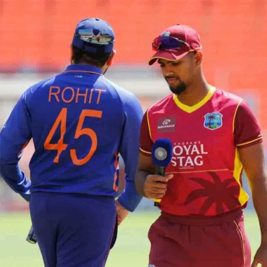 ಭಾರತ ಕ್ರಿಕೆಟ್ ತಂಡ ಸದ್ಯ ವಿಶ್ರಾಂತಿಯಲ್ಲಿದೆ. ಐಸಿಸಿ ವಿಶ್ವ ಟೆಸ್ಟ್ ಚಾಂಪಿಯನ್ಶಿಪ್ ಫೈನಲ್ನಲ್ಲಿ ಸೋಲುಂಡ ಬಳಿಕ ತವರಿಗೆ ಮರಳಿರುವ ಟೀಮ್ ಇಂಡಿಯಾ ಆಟಗಾರರು ಕುಟುಂಬದ ಜೊತೆ ಸಮಯ ಕಳೆಯುತ್ತಿದ್ದಾರೆ. ಭಾರತ ತನ್ನ ಮುಂದಿನ ಪಂದ್ಯವನ್ನು ವೆಸ್ಟ್ ಇಂಡೀಸ್ ವಿರುದ್ಧ ಆಡಲಿದೆ.
