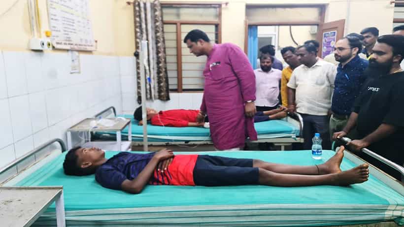Bidar News: ಶಾಲೆಯಲ್ಲಿ ಬಿಸಿಯೂಟ ಸೇವಿಸಿದ್ದ 30 ಮಕ್ಕಳು ಅಸ್ವಸ್ಥ; ಆಸ್ಪತ್ರೆಗೆ ದಾಖಲು