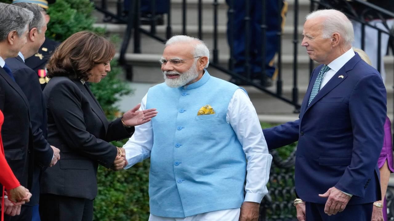 PM Modi at White House with Joe Biden First lady Jill Biden US ministers and Indian community people see photos here