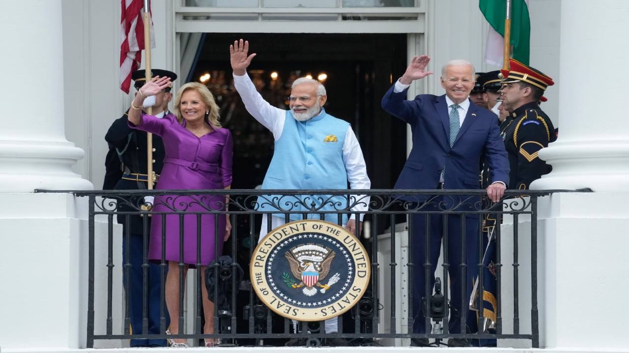 PM Modi at White House with Joe Biden First lady Jill Biden US ministers and Indian community people see photos here