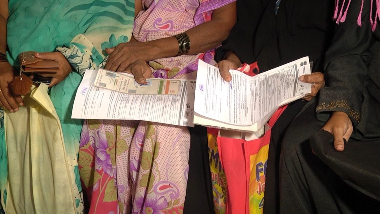 After the announcement of Griha Lakshmi Yojana, the women who have completed Aadhaar amendment