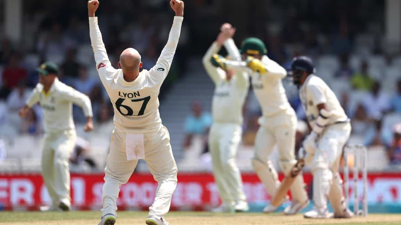 WTC Final 2023: ಇಂಗ್ಲೆಂಡ್ನ ಓವಲ್ ಮೈದಾನದಲ್ಲಿ ನಡೆದ ವಿಶ್ವ ಟೆಸ್ಟ್ ಚಾಂಪಿಯನ್ಶಿಪ್ ಫೈನಲ್ ಪಂದ್ಯದಲ್ಲಿ ಟೀಮ್ ಇಂಡಿಯಾಗೆ ಸೋಲುಣಿಸಿ ಆಸ್ಟ್ರೇಲಿಯಾ ತಂಡವು ಚಾಂಪಿಯನ್ ಪಟ್ಟ ಅಲಂಕರಿಸಿದೆ.
