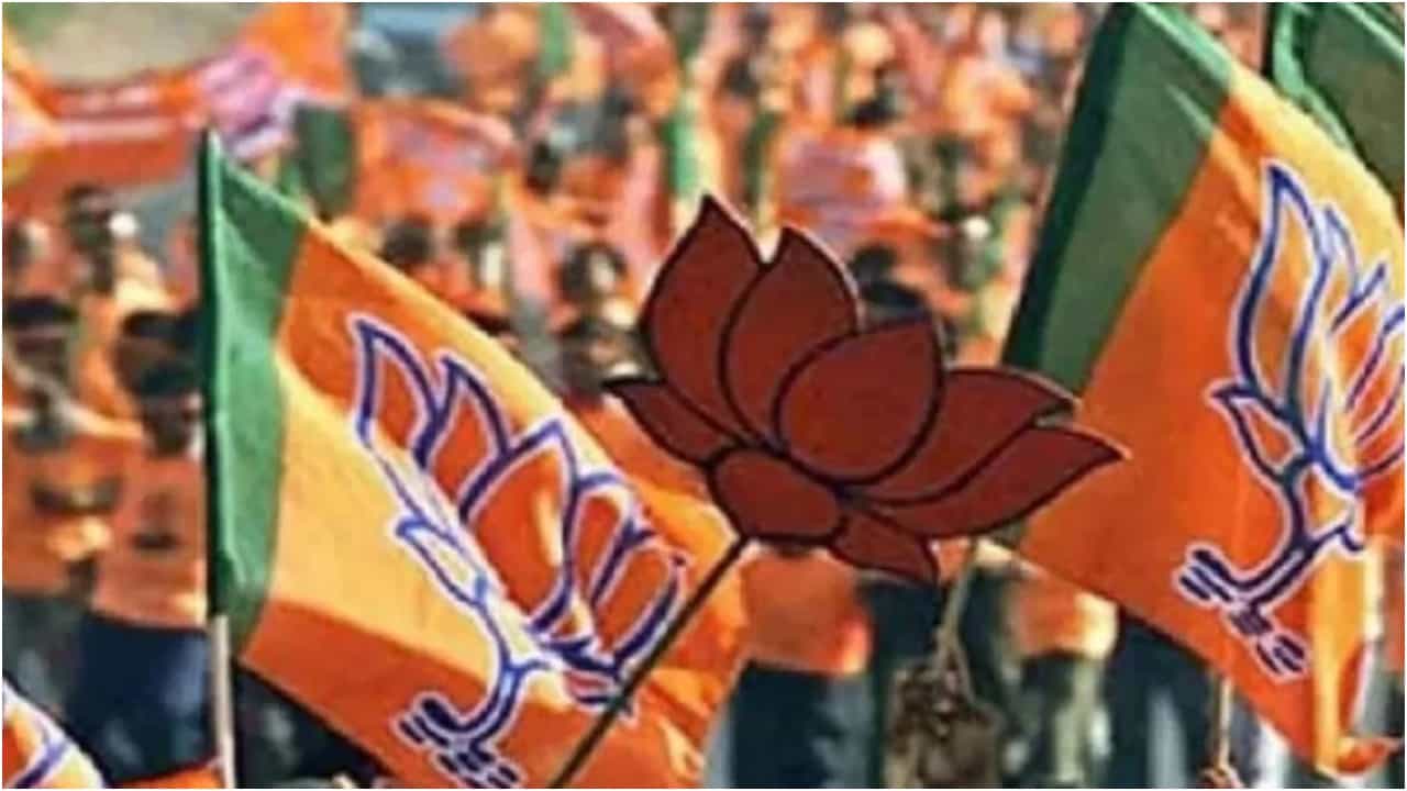 ಬೆಂಗಳೂರಿನಲ್ಲಿ ಫಾಕ್ಸ್​​​ಕಾನ್​ ಘಟಕ; ನಾಚಿಕೆ ಬಿಟ್ಟು ಕ್ರೆಡಿಟ್ ತಗೊಳ್ತಿದ್ದೀರಿ, ಕಾಂಗ್ರೆಸ್​ ಪಕ್ಷವನ್ನು ಲೇವಡಿ ಮಾಡಿದ ಬಿಜೆಪಿ