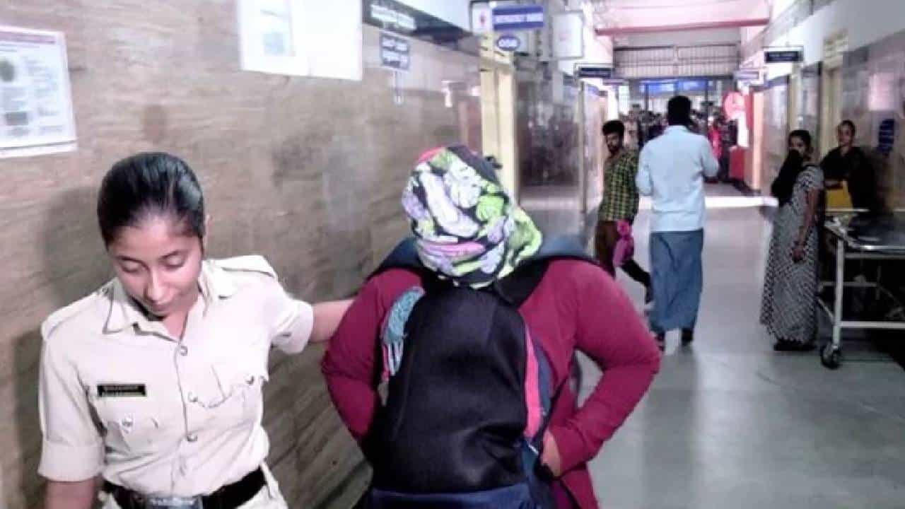 ಶಿವಮೊಗ್ಗದ ಯುವ ಸಹನಟನೊಂದಿಗೆ ಮದುವೆ ಪ್ರಸ್ತಾವ, ಭಾರೀ ಹಣ ವಂಚನೆ: ಬೆಂಗಳೂರಿನ ಸಿನಿಮಾ-ಕಿರುತೆರೆಯ ನಟಿ ಬಂಧನ ಶಿವಮೊಗ್ಗದ ಯುವ ಸಹನಟನೊಂದಿಗೆ ಮದುವೆ ಪ್ರಸ್ತಾವ, ಭಾರೀ ಹಣ ವಂಚನೆ: ಬೆಂಗಳೂರಿನ ಸಿನಿಮಾ-ಕಿರುತೆರೆಯ ನಟಿ ಬಂಧನ