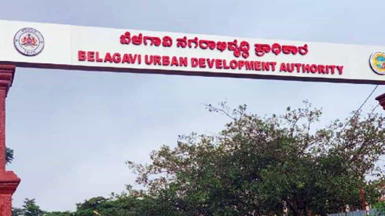 ಬೆಳಗಾವಿ ನಗರಾಭಿವೃದ್ಧಿ ಪ್ರಾಧಿಕಾರದಲ್ಲಿ ಅಕ್ರಮವಾಗಿ ನಿವೇಶನ ಹಂಚಿಕೆ: ಅಧಿಕಾರಿಗಳಿಗೆ ಬಂಧನ ಭೀತಿ ಬೆಳಗಾವಿ ನಗರಾಭಿವೃದ್ಧಿ ಪ್ರಾಧಿಕಾರದಲ್ಲಿ ಅಕ್ರಮವಾಗಿ ನಿವೇಶನ ಹಂಚಿಕೆ: ಅಧಿಕಾರಿಗಳಿಗೆ ಬಂಧನ ಭೀತಿ