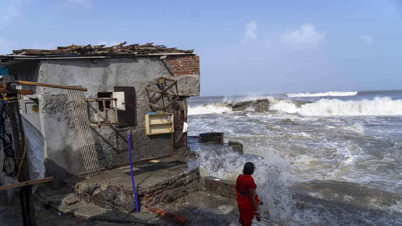Cyclone: ಸ್ತ್ರೀಯರ ಹೆಸರಿರುವ ಚಂಡಮಾರುತಗಳು ತುಂಬಾ ಅಪಾಯಕಾರಿಯಂತೆ! Cyclone: ಸ್ತ್ರೀಯರ ಹೆಸರಿರುವ ಚಂಡಮಾರುತಗಳು ತುಂಬಾ ಅಪಾಯಕಾರಿಯಂತೆ!