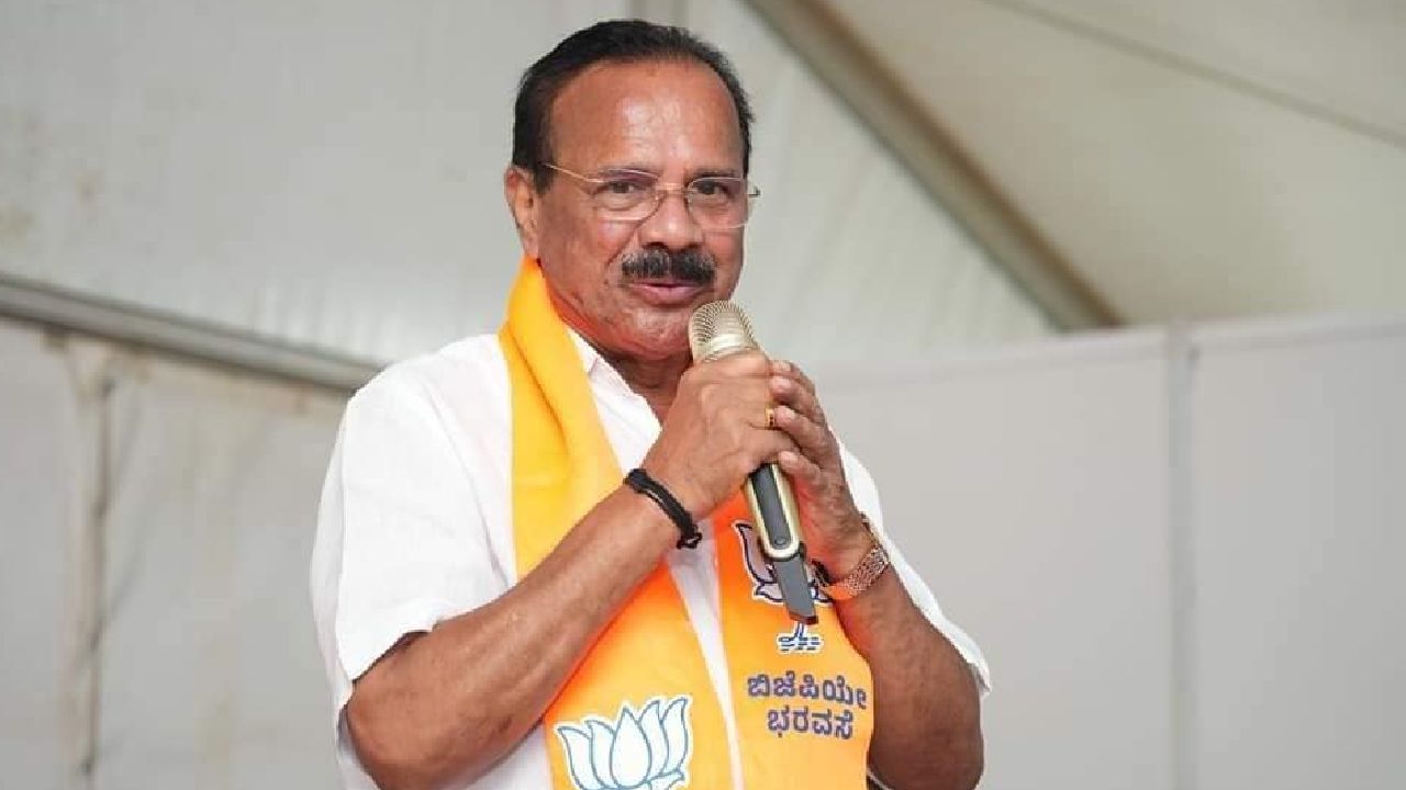 DV Sadananda Gowda: ಭರವಸೆ ಕೊಟ್ಟು ಅಧಿಕಾರಕ್ಕೆ ಬಂದವರ ಬಗ್ಗೆ ಕಾದು ನೋಡಿ ಹೆಜ್ಜೆ ಇಡ್ತೇವೆ -ಡಿ.ವಿ. ಸದಾನಂದಗೌಡ ಎಚ್ಚರಿಕೆ ಮಾತು