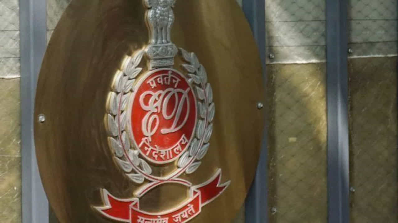 Telangana: ತೆಲಂಗಾಣದ ಆರು ಪ್ರಮುಖ ಮೆಡಿಕಲ್ ಗ್ರೂಪ್ ಮೇಲೆ ಇಡಿ ದಾಳಿ Telangana: ತೆಲಂಗಾಣದ ಆರು ಪ್ರಮುಖ ಮೆಡಿಕಲ್ ಗ್ರೂಪ್ ಮೇಲೆ ಇಡಿ ದಾಳಿ