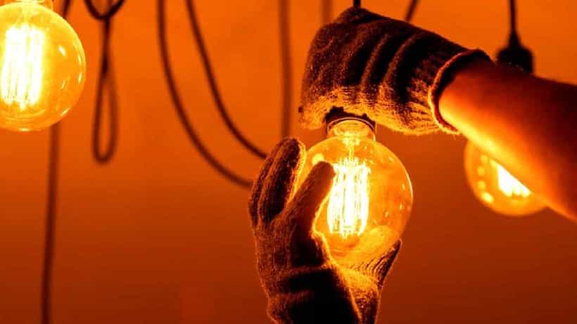 Gruha Jyothi Scheme: ಗೃಹಜ್ಯೋತಿಗೆ ಹೊಸ ನಿಬಂಧನೆ, ಉಚಿತ ವಿದ್ಯುತ್ಗಾಗಿ ಸೇವಾಸಿಂಧು ಮೂಲಕ ಅರ್ಜಿ ಸಲ್ಲಿಸಲು ಸೂಚನೆ