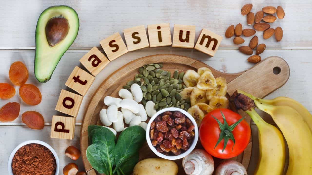 Potential of Potassium: ಪೊಟ್ಯಾಶಿಯಂ ನಮ್ಮ ದೇಹಕ್ಕೆ ಏಕೆ ಅಗತ್ಯ, ಇದರ ಆರೋಗ್ಯ ಪ್ರಯೋಜನಗಳೇನು? Potential of Potassium: ಪೊಟ್ಯಾಶಿಯಂ ನಮ್ಮ ದೇಹಕ್ಕೆ ಏಕೆ ಅಗತ್ಯ, ಇದರ ಆರೋಗ್ಯ ಪ್ರಯೋಜನಗಳೇನು?