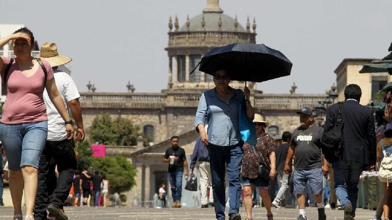 Mexico Heat Wave: ಮೆಕ್ಸಿಕೋದಲ್ಲಿ ಉಷ್ಣ ಅಲೆಯಿಂದಾಗಿ 100ಕ್ಕೂ ಅಧಿಕ ಮಂದಿ ಸಾವು Mexico Heat Wave: ಮೆಕ್ಸಿಕೋದಲ್ಲಿ ಉಷ್ಣ ಅಲೆಯಿಂದಾಗಿ 100ಕ್ಕೂ ಅಧಿಕ ಮಂದಿ ಸಾವು