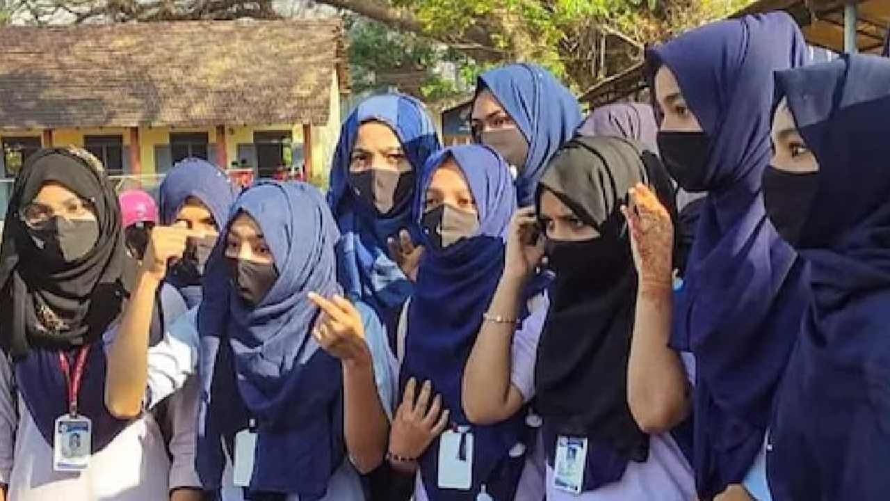 Hijab: ಮಧ್ಯಪ್ರದೇಶದ ಶಾಲೆಯೊಂದರಲ್ಲಿ ಹಿಂದೂ ವಿದ್ಯಾರ್ಥಿನಿಯರಿಗೆ ಹಿಜಾಬ್ ಹಾಕಿಸಿದ ಶಿಕ್ಷಕರು, ಹುಟ್ಟಿತೊಂದು ವಿವಾದ