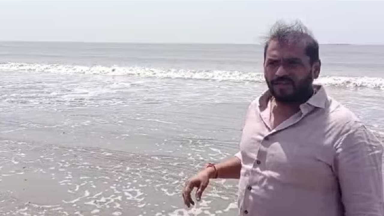 Gujarat: ಮುಳುಗುತ್ತಿದ್ದ ಯುವಕರನ್ನು ರಕ್ಷಿಸಲು ಸಮುದ್ರಕ್ಕೆ ಧುಮುಕಿದ ಬಿಜೆಪಿ ಶಾಸಕ, ಜನರಿಂದ ಭಾರಿ ಪ್ರಶಂಸೆ Gujarat: ಮುಳುಗುತ್ತಿದ್ದ ಯುವಕರನ್ನು ರಕ್ಷಿಸಲು ಸಮುದ್ರಕ್ಕೆ ಧುಮುಕಿದ ಬಿಜೆಪಿ ಶಾಸಕ, ಜನರಿಂದ ಭಾರಿ ಪ್ರಶಂಸೆ