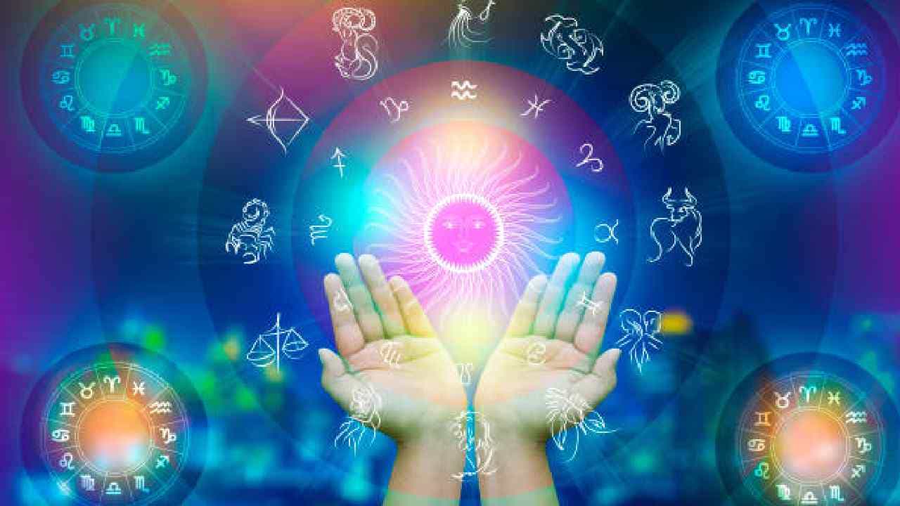 Horoscope: ಇಂದಿನ ರಾಶಿಭವಿಷ್ಯ, ಈ ರಾಶಿಯವರಿಗೆ ಅಪರಿಚಿತ ವ್ಯಕ್ತಿಯ ಸ್ನೇಹವಾಗಲಿದೆ, ಈ ಸ್ನೇಹ ಪ್ರೇಮಕ್ಕೆ ತಿರುಗಬಹುದು Horoscope: ಇಂದಿನ ರಾಶಿಭವಿಷ್ಯ, ಈ ರಾಶಿಯವರಿಗೆ ಅಪರಿಚಿತ ವ್ಯಕ್ತಿಯ ಸ್ನೇಹವಾಗಲಿದೆ, ಈ ಸ್ನೇಹ ಪ್ರೇಮಕ್ಕೆ ತಿರುಗಬಹುದು