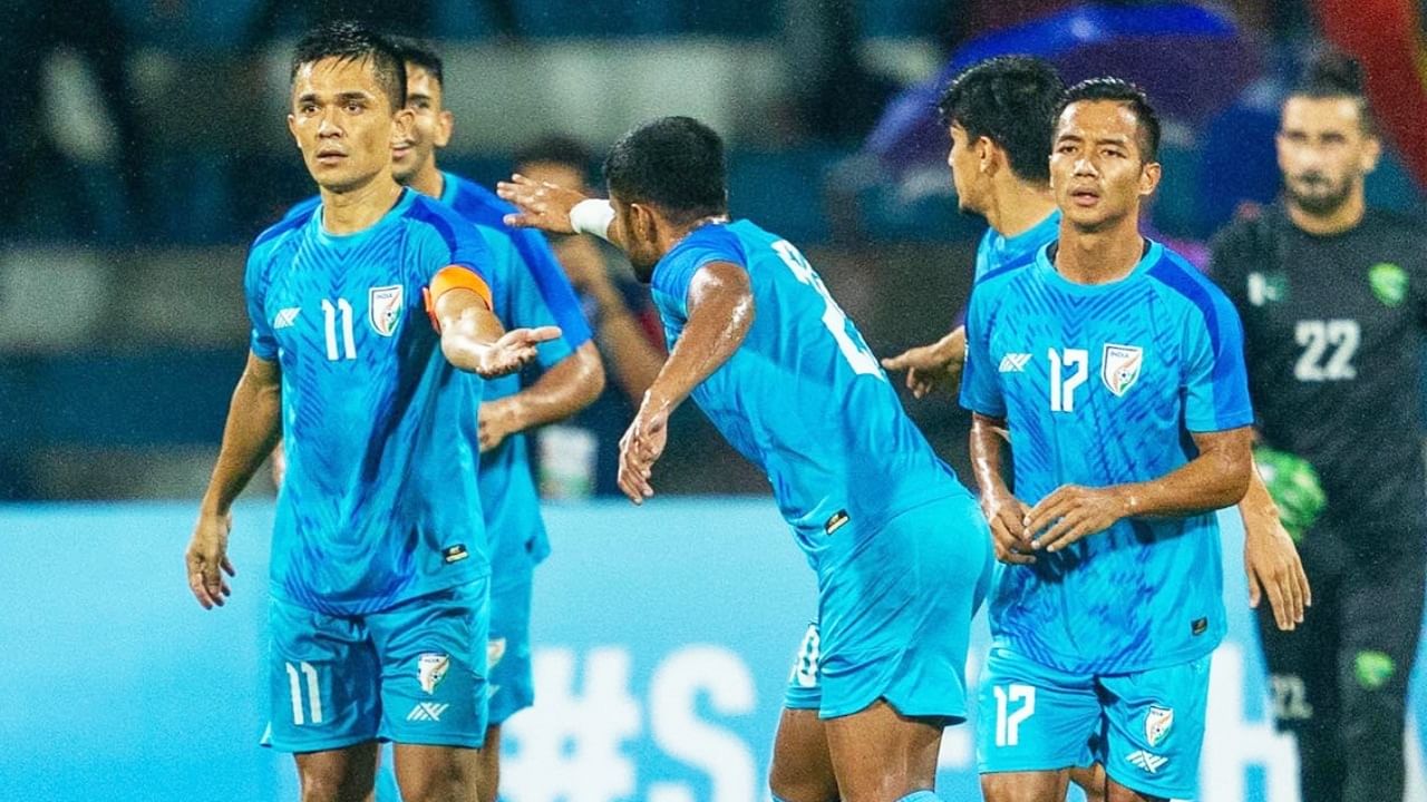 SAFF Championship 2023: ಪಾಕಿಸ್ತಾನವನ್ನು ಬಗ್ಗು ಬಡಿದ ಭಾರತ SAFF Championship 2023: ಪಾಕಿಸ್ತಾನವನ್ನು ಬಗ್ಗು ಬಡಿದ ಭಾರತ