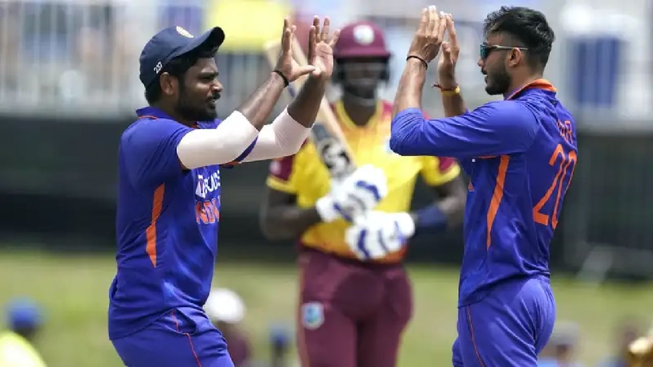 India vs West Indies 2023 Schedule: ಭಾರತ-ವೆಸ್ಟ್ ಇಂಡೀಸ್ ಸರಣಿಯ ವೇಳಾಪಟ್ಟಿ ಪ್ರಕಟವಾಗಿದೆ. ಕೆರಿಬಿಯನ್ ನಾಡಲ್ಲಿ ಜುಲೈ 12 ರಿಂದ ಶುರುವಾಗಲಿರುವ ಈ ಸರಣಿಯಲ್ಲಿ ಟೀಮ್ ಇಂಡಿಯಾ 2 ಟೆಸ್ಟ್, 3 ಏಕದಿನ ಹಾಗೂ 5 ಟಿ20 ಪಂದ್ಯಗಳನ್ನಾಡಲಿದೆ.