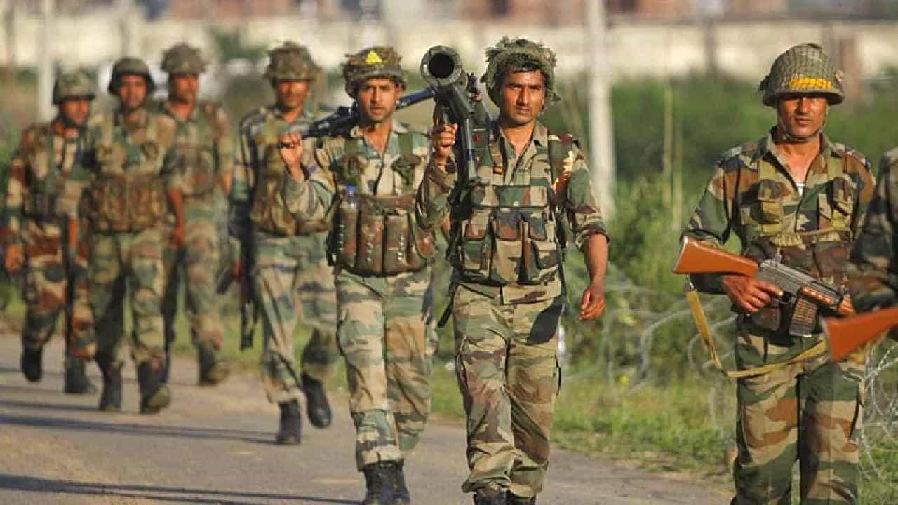 Jammu And Kashmir: ಜಮ್ಮು ಮತ್ತು ಕಾಶ್ಮೀರದ ಗಡಿಯಲ್ಲಿ ಪಾಕ್ ನುಸುಳುಕೋರನ ಹತ್ಯೆ Jammu And Kashmir: ಜಮ್ಮು ಮತ್ತು ಕಾಶ್ಮೀರದ ಗಡಿಯಲ್ಲಿ ಪಾಕ್ ನುಸುಳುಕೋರನ ಹತ್ಯೆ