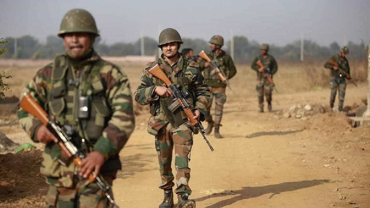Jammu And Kashmir: ಕುಪ್ವಾರಾದಲ್ಲಿ ಉಗ್ರರು ಹಾಗೂ ಭದ್ರತಾ ಪಡೆಗಳ ನಡುವೆ ಗುಂಡಿನ ಚಕಮಕಿ, ಐವರು ಉಗ್ರರ ಹತ್ಯೆ Jammu And Kashmir: ಕುಪ್ವಾರಾದಲ್ಲಿ ಉಗ್ರರು ಹಾಗೂ ಭದ್ರತಾ ಪಡೆಗಳ ನಡುವೆ ಗುಂಡಿನ ಚಕಮಕಿ, ಐವರು ಉಗ್ರರ ಹತ್ಯೆ