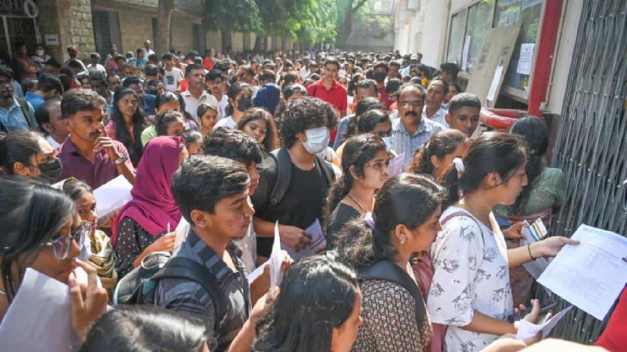 KCET Results 2023: ಇಂಜಿನಿಯರಿಂಗ್ ಕೋರ್ಸ್ನಲ್ಲಿ ಟಾಪ್ 10ರಲ್ಲಿ, 8 ರ್ಯಾಂಕ್ ಪಡೆದುಕೊಂಡ ಬೆಂಗಳೂರು KCET Results 2023: ಇಂಜಿನಿಯರಿಂಗ್ ಕೋರ್ಸ್ನಲ್ಲಿ ಟಾಪ್ 10ರಲ್ಲಿ, 8 ರ್ಯಾಂಕ್ ಪಡೆದುಕೊಂಡ ಬೆಂಗಳೂರು