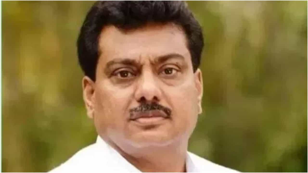 2 ಎಕರೆ ಜಮೀನು ಇದ್ದರೆ ಭೂಪರಿವರ್ತನೆಗೆ ಅವಕಾಶ; ಸಚಿವ ಎಂಬಿ ಪಾಟೀಲ್ 2 ಎಕರೆ ಜಮೀನು ಇದ್ದರೆ ಭೂಪರಿವರ್ತನೆಗೆ ಅವಕಾಶ; ಸಚಿವ ಎಂಬಿ ಪಾಟೀಲ್