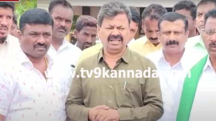 MPR Vs NKK ; ಪಕ್ಷದ ಸೋಲಿಗೆ ಕಾರಣರಾದ ನಳಿನ್ ಕುಮಾರ್ ಕಟೀಲ್ ಗೆ ಅಧ್ಯಕ್ಷ ಸ್ಥಾನದಲ್ಲಿ ಮುಂದುವರಿಯುವ ನೈತಿಕ ಹಕ್ಕಿಲ್ಲ: ಎಂಪಿ ರೇಣುಕಾಚಾರ್ಯ MPR Vs NKK ; ಪಕ್ಷದ ಸೋಲಿಗೆ ಕಾರಣರಾದ ನಳಿನ್ ಕುಮಾರ್ ಕಟೀಲ್ ಗೆ ಅಧ್ಯಕ್ಷ ಸ್ಥಾನದಲ್ಲಿ ಮುಂದುವರಿಯುವ ನೈತಿಕ ಹಕ್ಕಿಲ್ಲ: ಎಂಪಿ ರೇಣುಕಾಚಾರ್ಯ