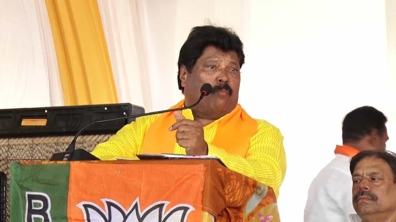 Raichuru News: ಯಾವ ಘಳಿಗೆಯಲ್ಲಿ ಸಿದ್ದರಾಮಣ್ಣ ಸಿಎಂ ಆದ್ರೋ 2013ರಲ್ಲೂ ಬರಗಾಲ ಈಗಲೂ ಬರಗಾಲ - ಮಾಲೀಕಯ್ಯ ಗುತ್ತೆದಾರ್ Raichuru News: ಯಾವ ಘಳಿಗೆಯಲ್ಲಿ ಸಿದ್ದರಾಮಣ್ಣ ಸಿಎಂ ಆದ್ರೋ 2013ರಲ್ಲೂ ಬರಗಾಲ ಈಗಲೂ ಬರಗಾಲ - ಮಾಲೀಕಯ್ಯ ಗುತ್ತೆದಾರ್