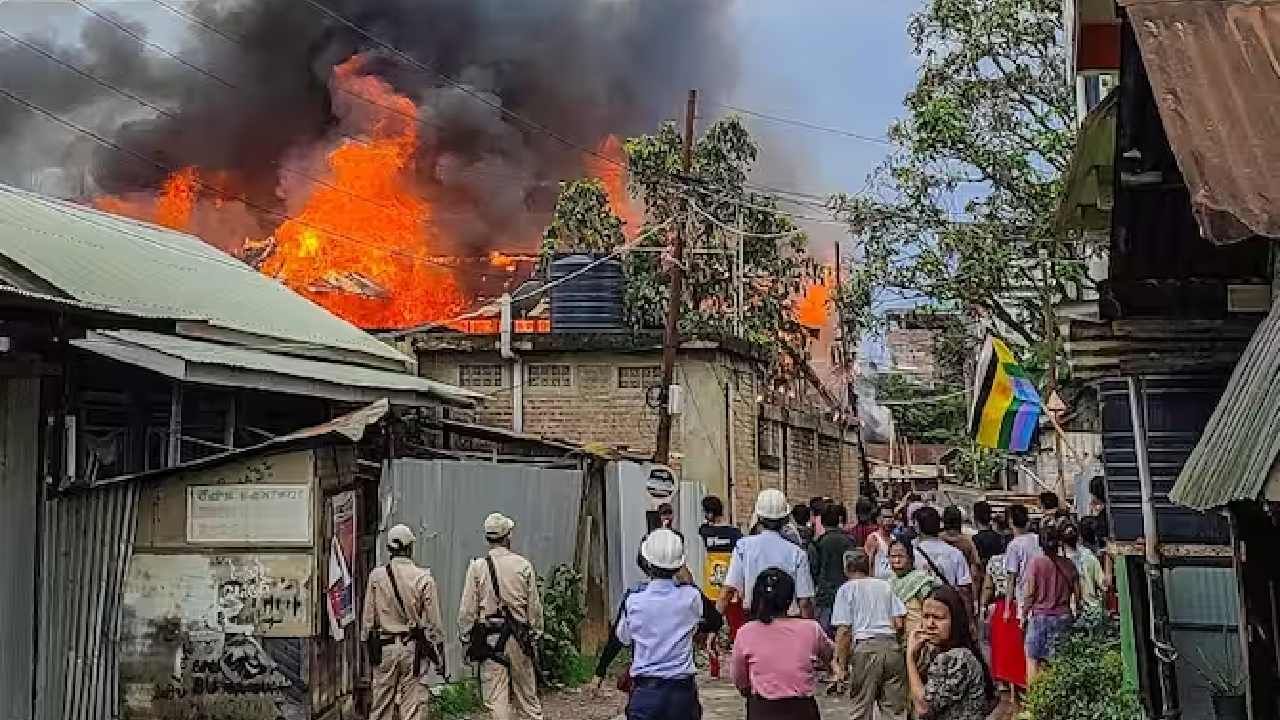 Manipur Violence: ಮಣಿಪುರ ಹಿಂಸಾಚಾರದ ಬಗ್ಗೆ ಕೆರಳಿದ ವಿಪಕ್ಷಗಳು, ಪ್ರಧಾನಿ ಮಧ್ಯಸ್ಥಿಕೆಗೆ ಮನವಿ