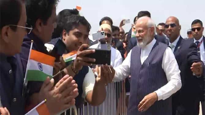 Narendra Modi: ನ್ಯೂಯಾರ್ಕ್ ಏರ್​ಪೋರ್ಟ್​ನಲ್ಲಿ ಪ್ರಧಾನಿ ಮೋದಿಗೆ ಅದ್ಧೂರಿ ಸ್ವಾಗತ