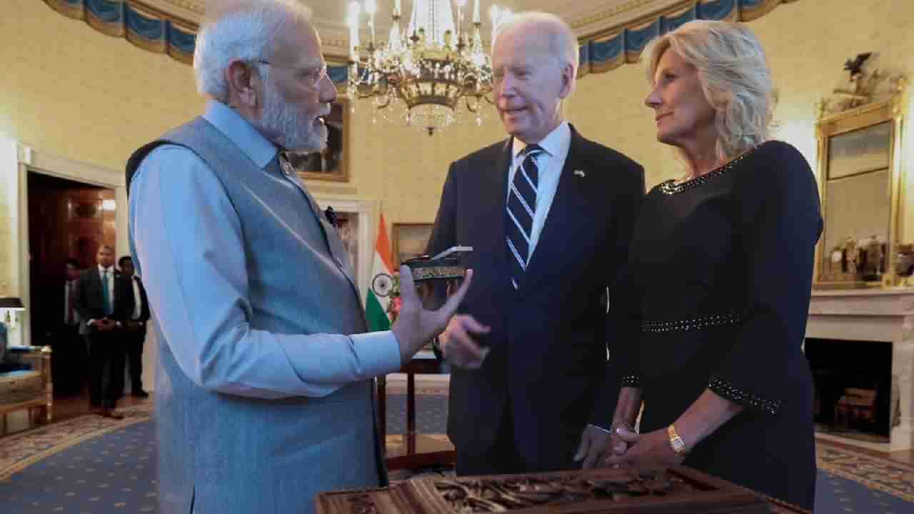 PM Modi Gift To Biden: ಬೈಡನ್ ದಂಪತಿಗೆ ಕರ್ನಾಟಕದ ಶ್ರೀಗಂಧದ ಪೆಟ್ಟಿಗೆಯೊಂದಿಗೆ ದಶದಾನ ರೂಪದಲ್ಲಿ ಪ್ರಧಾನಿ ಮೋದಿ ನೀಡಿರುವ ಉಡುಗೊರೆಗಳೇನು? ಇಲ್ಲಿದೆ ಮಾಹಿತಿ