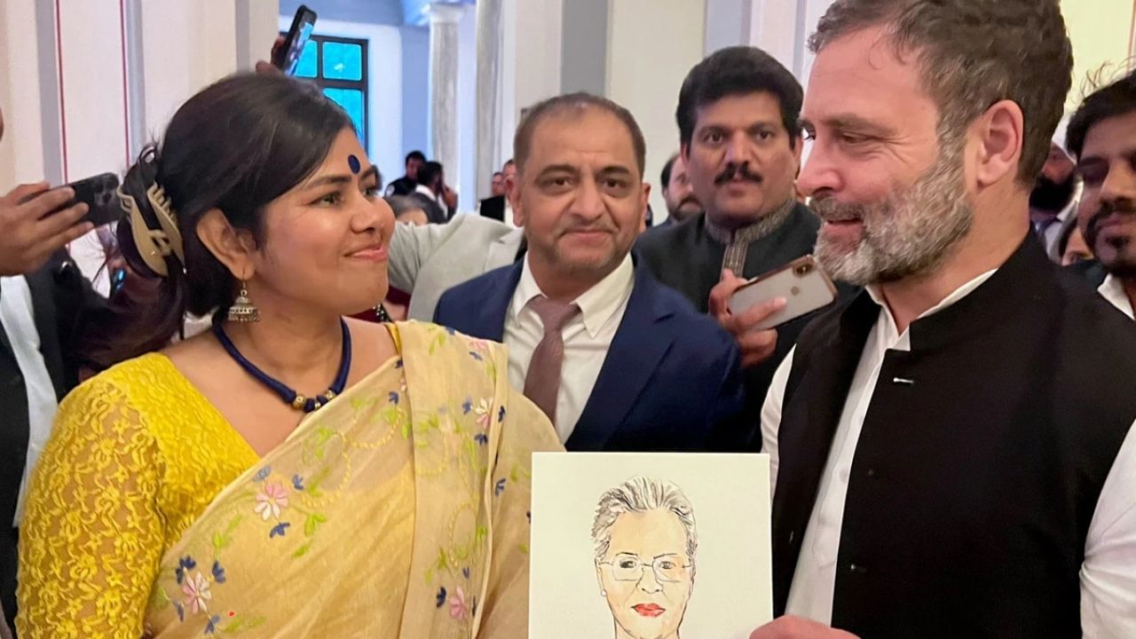Rahul Gandhi: ಯುಎಸ್ಗೆ ರಾಹುಲ್ ಗಾಂಧಿ ಭೇಟಿ, ಸೋನಿಯಾ ಗಾಂಧಿಯವರ ಭಾವಚಿತ್ರ ನೀಡಿದ ಕಲಾವಿದೆ Rahul Gandhi: ಯುಎಸ್ಗೆ ರಾಹುಲ್ ಗಾಂಧಿ ಭೇಟಿ, ಸೋನಿಯಾ ಗಾಂಧಿಯವರ ಭಾವಚಿತ್ರ ನೀಡಿದ ಕಲಾವಿದೆ