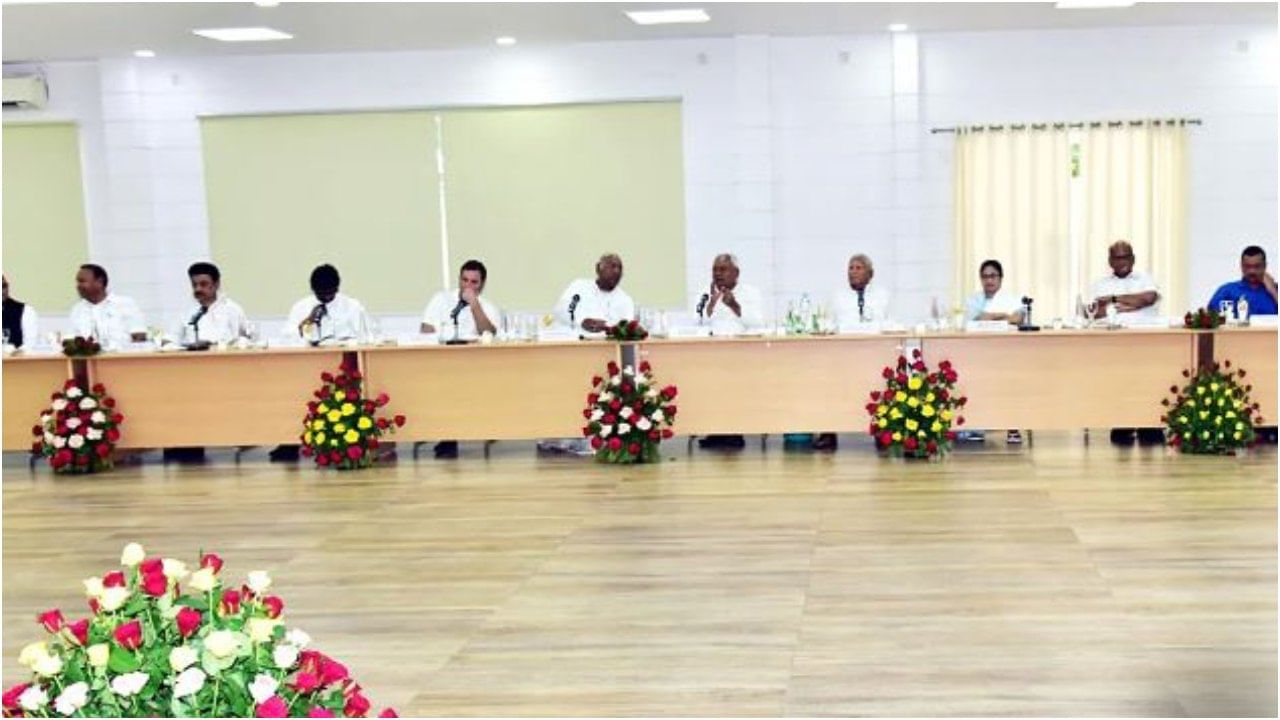 Opposition Party Meet: ಪ್ರತಿಪಕ್ಷಗಳ ಮುಂದಿನ ಸಮಾವೇಶ ಬೆಂಗಳೂರಿನಲ್ಲಿ; ಶರದ್ ಪವಾರ್ ಘೋಷಣೆ