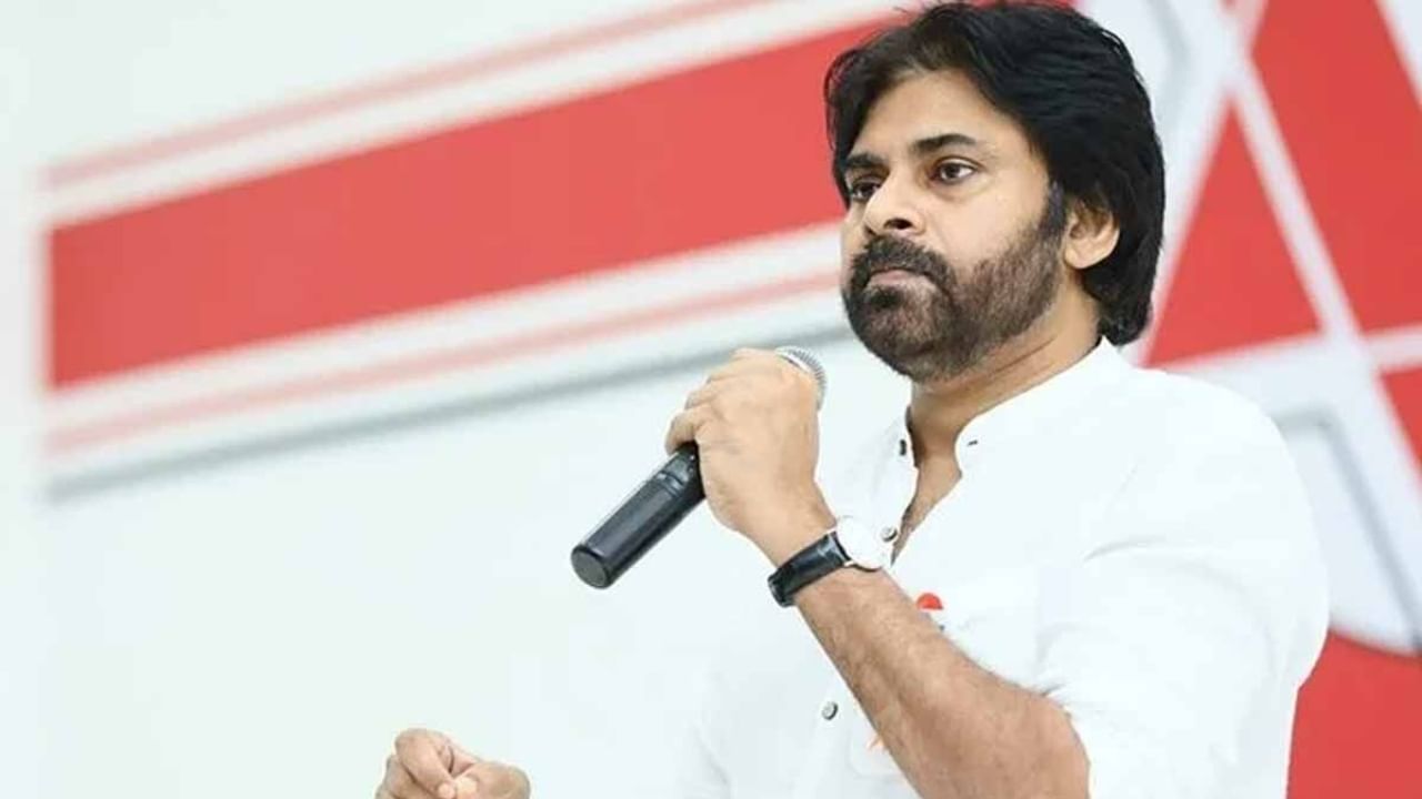 ಮದ್ಯದ ಬೆಲೆ ಇಳಿಸುವ ಭರವಸೆ ನೀಡಿದ ಪವನ್ ಕಲ್ಯಾಣ್: ಯುವಕರು ಫುಲ್ ಖುಷ್ ಮದ್ಯದ ಬೆಲೆ ಇಳಿಸುವ ಭರವಸೆ ನೀಡಿದ ಪವನ್ ಕಲ್ಯಾಣ್: ಯುವಕರು ಫುಲ್ ಖುಷ್