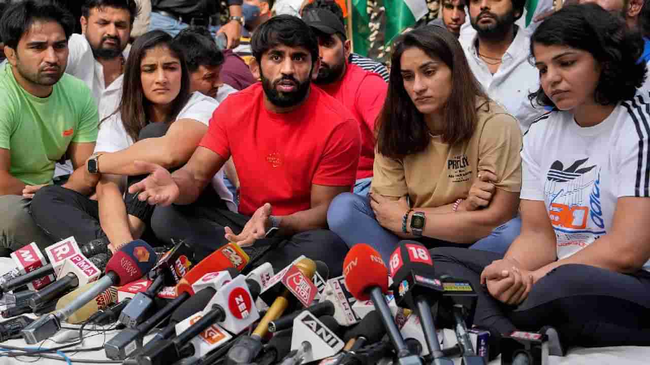 Wrestlers Protest: ಗೃಹ ಸಚಿವ ಅಮಿತ್​ ಶಾರನ್ನು ಭೇಟಿಯಾದ ಕುಸ್ತಿಪಟುಗಳು