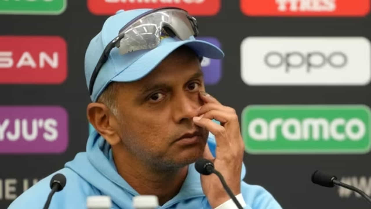 WTC Final 2023: ಕಳಪೆ ಬೌಲಿಂಗ್, ಕೆಟ್ಟ ಬ್ಯಾಟಿಂಗ್! ಹೀನಾಯ ಸೋಲಿಗೆ ದ್ರಾವಿಡ್ ನೀಡಿದ ಕಾರಣಗಳಿವು WTC Final 2023: ಕಳಪೆ ಬೌಲಿಂಗ್, ಕೆಟ್ಟ ಬ್ಯಾಟಿಂಗ್! ಹೀನಾಯ ಸೋಲಿಗೆ ದ್ರಾವಿಡ್ ನೀಡಿದ ಕಾರಣಗಳಿವು
