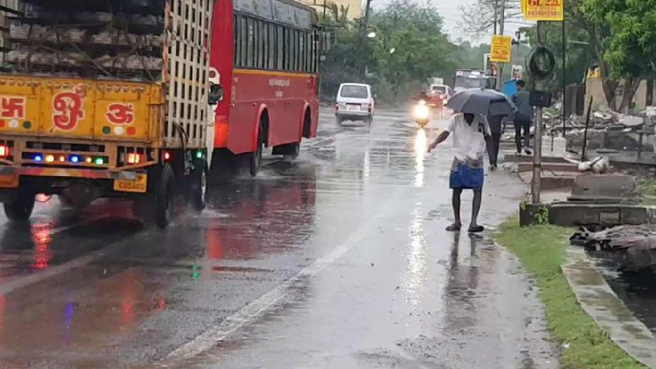 Tamil Nadu Rain: ತಮಿಳುನಾಡಿನ ಕರಾವಳಿ ಭಾಗದಲ್ಲಿ ಭಾರಿ ಮಳೆ ಸಾಧ್ಯತೆ, 6 ಜಿಲ್ಲೆಗಳಲ್ಲಿ ಶಾಲೆಗಳಿಗೆ ರಜೆ ಘೋಷಣೆ