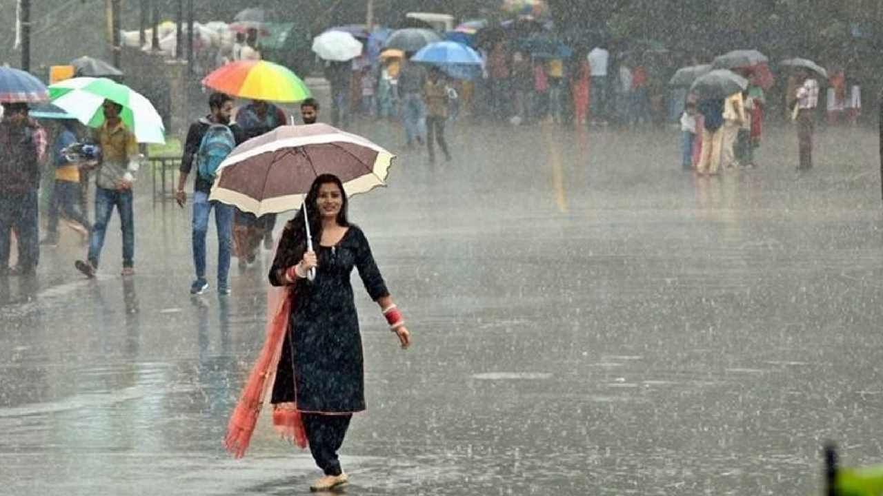 Karnataka Rains: ಅರಬ್ಬಿ ಸಮುದ್ರದಲ್ಲಿ ಚಂಡಮಾರುತದ ಅಬ್ಬರ, ಕರ್ನಾಟಕದ ಕರಾವಳಿ ಭಾಗದಲ್ಲಿ 3 ದಿನ ಕಟ್ಟೆಚ್ಚರ, ಯೆಲ್ಲೋ ಅಲರ್ಟ್​​ ಘೋಷಣೆ