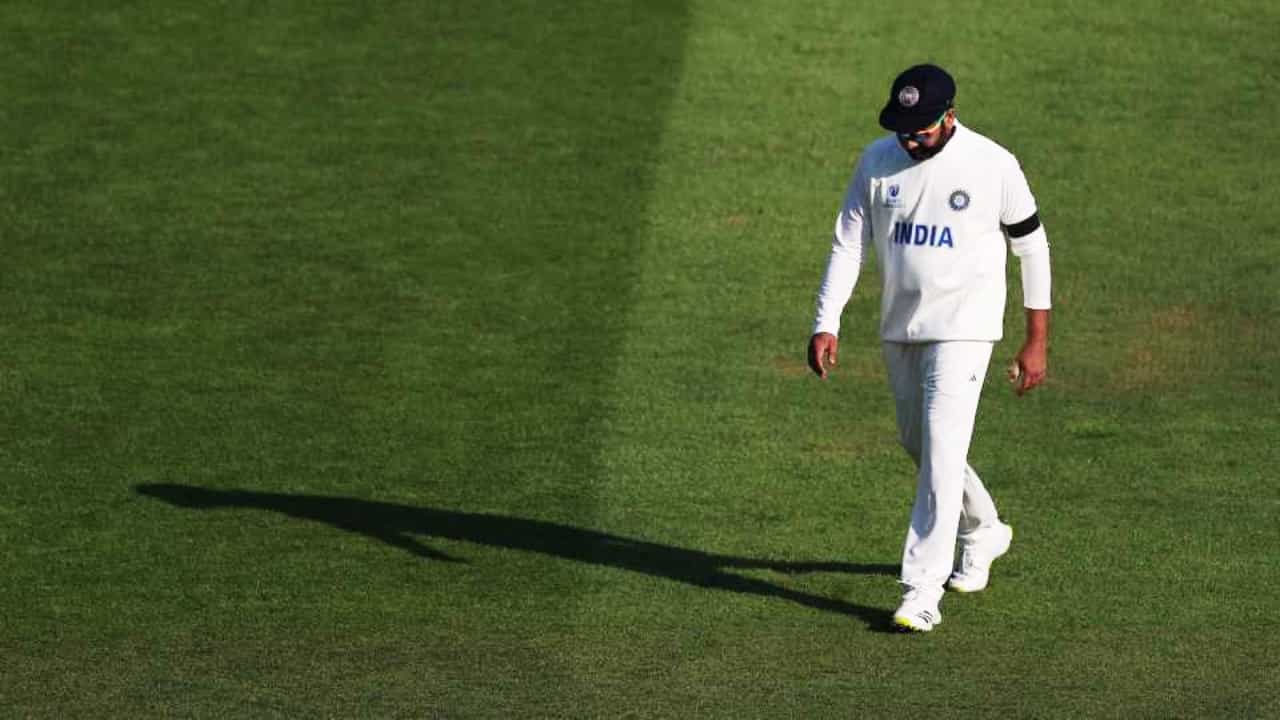 ವಿಶ್ವ ಟೆಸ್ಟ್ ಚಾಂಪಿಯನ್ಶಿಪ್ ಫೈನಲ್ (WTC Final 2023) ಪಂದ್ಯದಲ್ಲಿನ ಹೀನಾಯ ಸೋಲಿನ ಬೆನ್ನಲ್ಲೇ ರೋಹಿತ್ ಶರ್ಮಾ (Rohit Sharma) ಅವರ ನಾಯಕತ್ವದ ಬಗ್ಗೆ ಟೀಕೆಗಳು ಕೇಳಿ ಬರುತ್ತಿವೆ. ಇದರ ನಡುವೆ ಭಾರತ ತಂಡದ ಮಾಜಿ ನಾಯಕ ಸೌರವ್ ಗಂಗೂಲಿ (Sourav Ganguly) ಹಿಟ್ಮ್ಯಾನ್ ಅವರ ನಾಯಕತ್ವವನ್ನು ಹಾಡಿ ಹೊಗಳಿರುವುದು ವಿಶೇಷ.