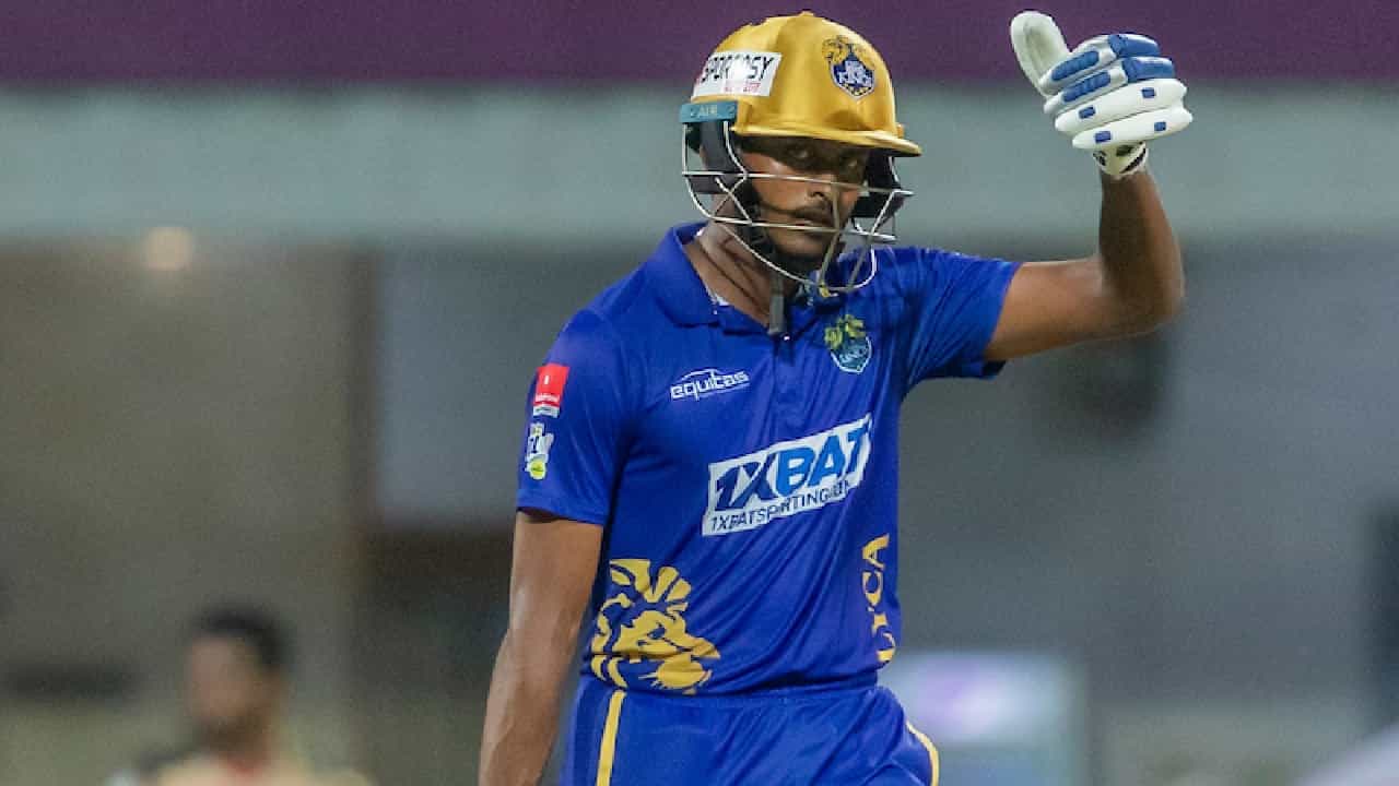 TNPL 2023: ತಮಿಳುನಾಡು ಪ್ರೀಮಿಯರ್ ಲೀಗ್ನ 16ನೇ ಪಂದ್ಯದಲ್ಲಿ ಸಾಯಿ ಸುದರ್ಶನ್ ಆಕರ್ಷಕ ಅರ್ಧಶತಕ ಬಾರಿಸಿ ಮಿಂಚಿದ್ದಾರೆ. ಈ ಪಂದ್ಯದಲ್ಲಿ ಟಾಸ್ ಗೆದ್ದ ದಿಂಡಿಗಲ್ ಡ್ರಾಗನ್ಸ್ ತಂಡವು ಲೈಕಾ ಕೋವೈ ಕಿಂಗ್ಸ್ ತಂಡವನ್ನು ಮೊದಲು ಬ್ಯಾಟಿಂಗ್ಗೆ ಆಹ್ವಾನಿಸಿತು.