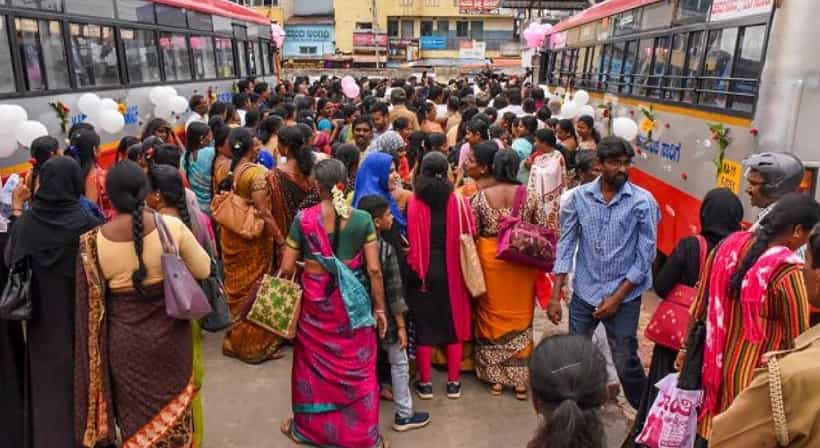 Shakti yojana: 2ನೇ ದಿನ ಸರ್ಕಾರಿ ಬಸ್ಗಳಲ್ಲಿ ಸಂಚರಿಸಿದ ಮಹಿಳಾ ಪ್ರಯಾಣಿಕರ ಸಂಖ್ಯೆ ಎಷ್ಟು? ಇಲ್ಲಿದೆ ಅಂಕಿ ಅಂಶ 