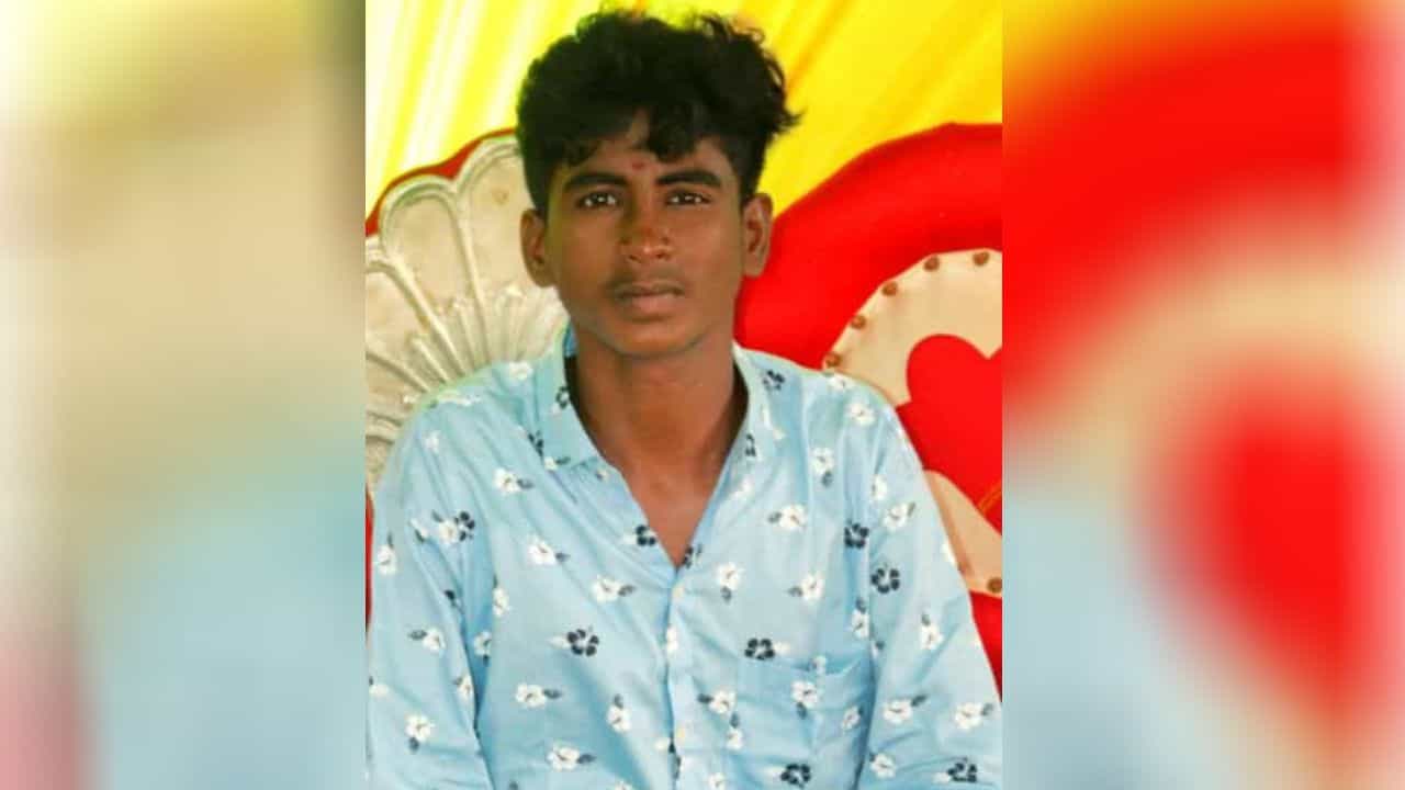 ಸ್ನೇಹಿತರ ಜೊತೆ ತೆರಳಿದ್ದ ಕಾಲೇಜು ವಿದ್ಯಾರ್ಥಿ ಶವವಾಗಿ ಪತ್ತೆ; ಸೇತುವೆ ಮೇಲಿಂದ ತಳ್ಳಿ ಕೊಲೆ ಶಂಕೆ ಸ್ನೇಹಿತರ ಜೊತೆ ತೆರಳಿದ್ದ ಕಾಲೇಜು ವಿದ್ಯಾರ್ಥಿ ಶವವಾಗಿ ಪತ್ತೆ; ಸೇತುವೆ ಮೇಲಿಂದ ತಳ್ಳಿ ಕೊಲೆ ಶಂಕೆ