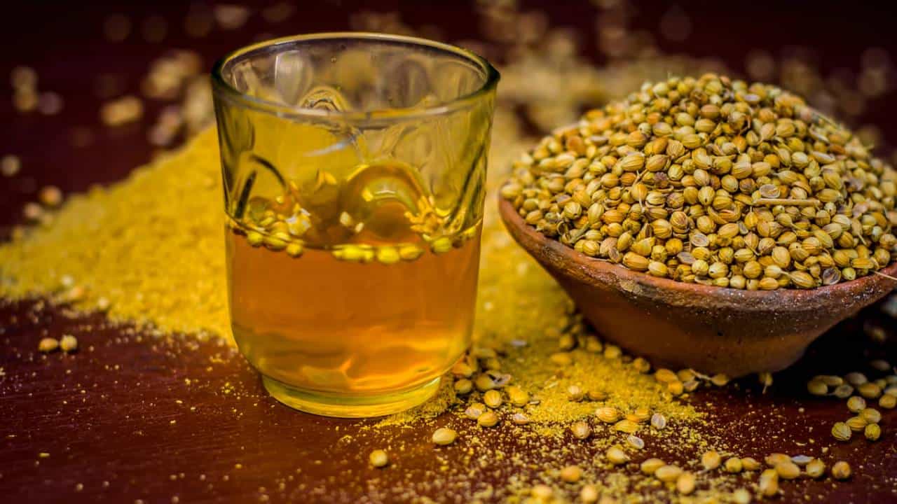 ದೃಷ್ಟಿಯಿಂದ ಜೀರ್ಣಕ್ರಿಯೆಯನ್ನು ಸುಧಾರಿಸುವವರೆಗೂ, ಕೊತ್ತಂಬರಿ ನೀರಿನ ಅದ್ಭುತ ಆರೋಗ್ಯ ಪ್ರಯೋಜನಗಳು ದೃಷ್ಟಿಯಿಂದ ಜೀರ್ಣಕ್ರಿಯೆಯನ್ನು ಸುಧಾರಿಸುವವರೆಗೂ, ಕೊತ್ತಂಬರಿ ನೀರಿನ ಅದ್ಭುತ ಆರೋಗ್ಯ ಪ್ರಯೋಜನಗಳು