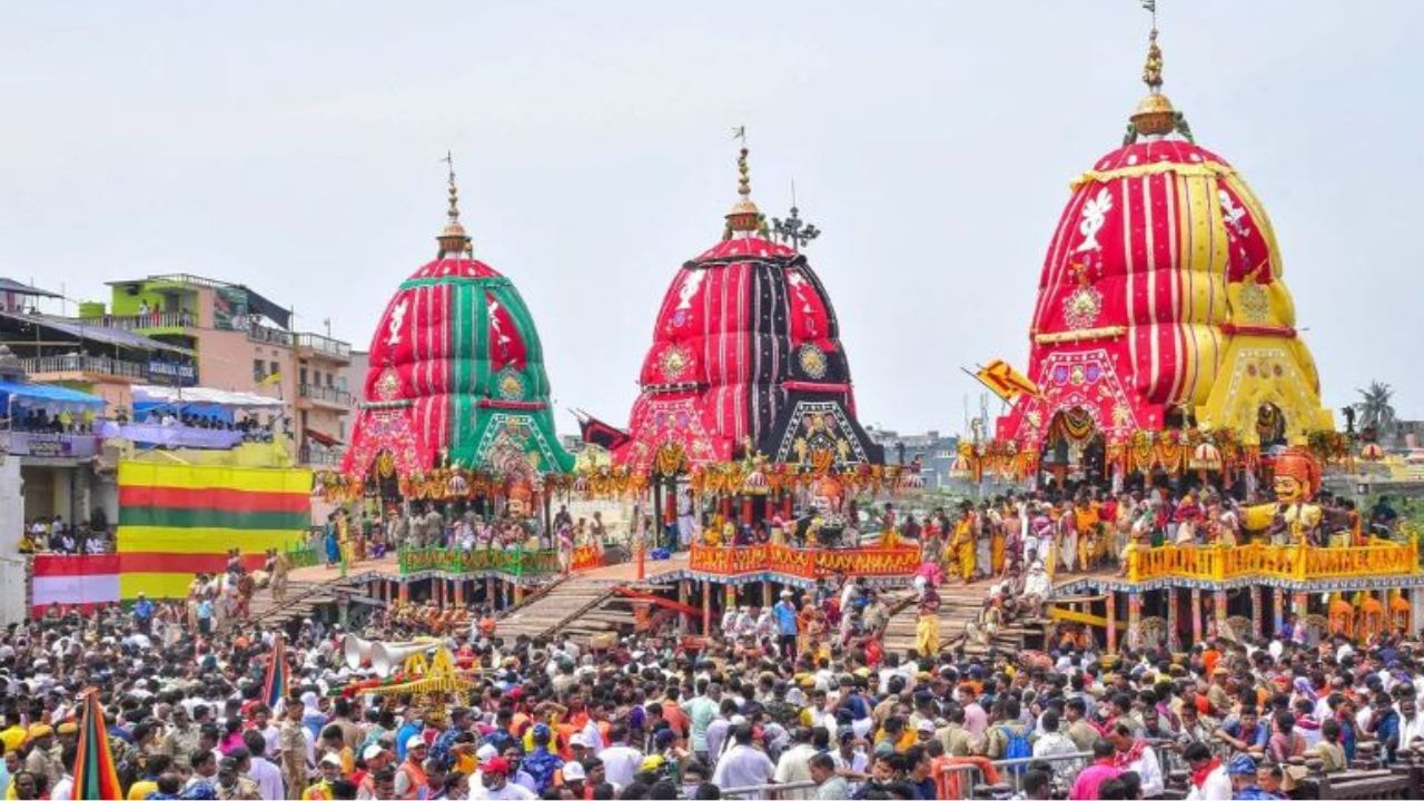 ಪ್ರತಿ ವರ್ಷವೂ ಜಗನ್ನಾಥನಿಗೆ ನವ ರಥ ನಿರ್ಮಿಸಲಾಗುತ್ತದೆ -ಹಳೆಯದ್ದನ್ನು ವಿಸರ್ಜಿಸ ಬೇಕಾಗುತ್ತದೆ! ಹಾಗಾದರೆ ಆ ಮಹಾ ರಥವನ್ನು ಕೆತ್ತುವವರು ಯಾರು? ಪಾಲನೆ ಹೇಗೆ? ಪ್ರತಿ ವರ್ಷವೂ ಜಗನ್ನಾಥನಿಗೆ ನವ ರಥ ನಿರ್ಮಿಸಲಾಗುತ್ತದೆ -ಹಳೆಯದ್ದನ್ನು ವಿಸರ್ಜಿಸ ಬೇಕಾಗುತ್ತದೆ! ಹಾಗಾದರೆ ಆ ಮಹಾ ರಥವನ್ನು ಕೆತ್ತುವವರು ಯಾರು? ಪಾಲನೆ ಹೇಗೆ?