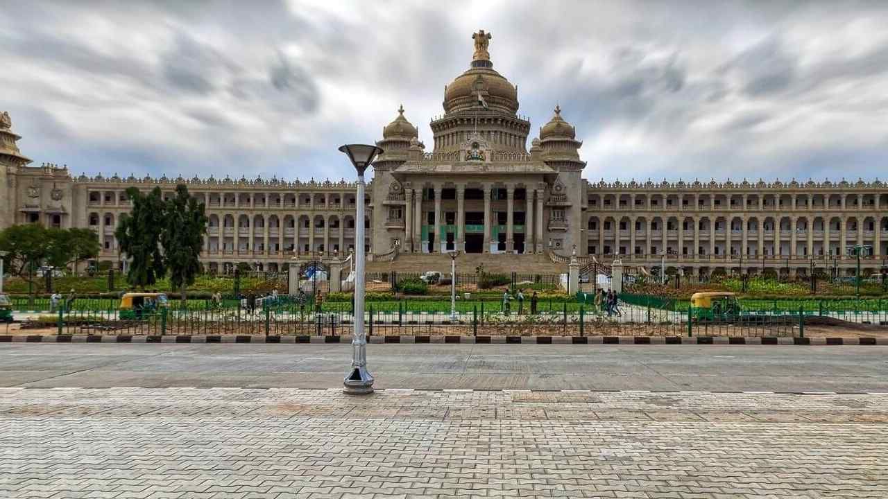 ಇಂದು ಬೆಂಗಳೂರಿನಲ್ಲಿ ಶಕ್ತಿ ಯೋಜನೆಗೆ ಚಾಲನೆ: ಸಂಚಾರ ಮಾರ್ಗದಲ್ಲಿ ಬದಲಾವಣೆ ಇಂದು ಬೆಂಗಳೂರಿನಲ್ಲಿ ಶಕ್ತಿ ಯೋಜನೆಗೆ ಚಾಲನೆ: ಸಂಚಾರ ಮಾರ್ಗದಲ್ಲಿ ಬದಲಾವಣೆ