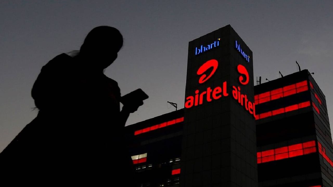 Airtel: ಏರ್​ಟೆಲ್ ಬ್ಯುಸಿನೆಸ್ ಸಿಇಒ ಅಜಯ್ ಚಿಟ್ಕಾರ ರಾಜೀನಾಮೆ; ನಾಯಕತ್ವ ಮೂರು ಪಾಲು