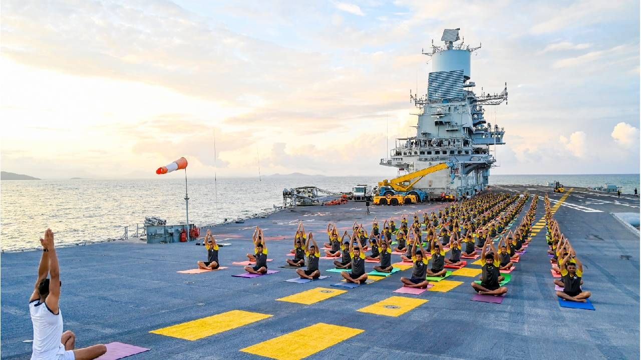 International Yoga Day 2023: Karnataka various district international yoga day celebration here is the photos