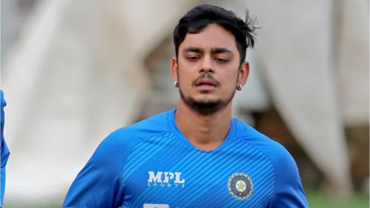 ಭಾರತದಲ್ಲಿ ಆರಂಭವಾಗುತ್ತಿರುವ ದೇಶೀ ಲೀಗ್ ದುಲೀಪ್ ಟ್ರೋಫಿಯಲ್ಲಿ ಪೂರ್ವ ವಲಯ ತಂಡದ ನಾಯಕತ್ವವನ್ನು ನಿರಾಕರಿಸಿ ಪಂದ್ಯಾವಳಿಯಿಂದ ಹಿಂದೆ ಸರಿದಿದ್ದ ಟೀಂ ಇಂಡಿಯಾದ ವಿಕೆಟ್ ಕೀಪರ್ ಬ್ಯಾಟ್ಸ್ಮನ್ ಇಶಾನ್ ಕಿಶನ್, ಲೀಗ್ನಿಂದ ಹಿಂದೆ ಸರಿಯಲು ಏನು ಕಾರಣ ಎಂಬುದು ಬಹಿರಂಗಗೊಂಡಿದೆ.