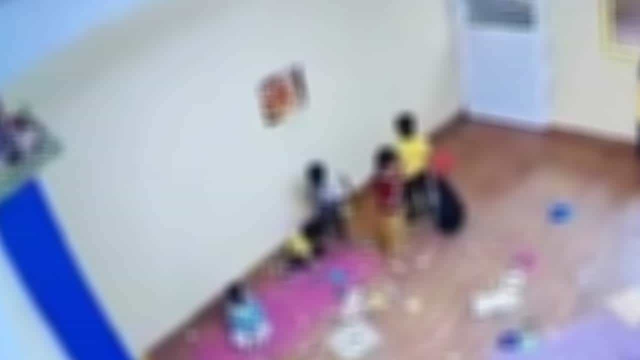Bengaluru News: ಡೇ ಕೇರ್ ಸೆಂಟರ್ ನಂಬಿ ಮಕ್ಕಳನ್ನು ಬಿಡುವ ಪೋಷಕರೇ ಎಚ್ಚರ! Bengaluru News: ಡೇ ಕೇರ್ ಸೆಂಟರ್ ನಂಬಿ ಮಕ್ಕಳನ್ನು ಬಿಡುವ ಪೋಷಕರೇ ಎಚ್ಚರ!