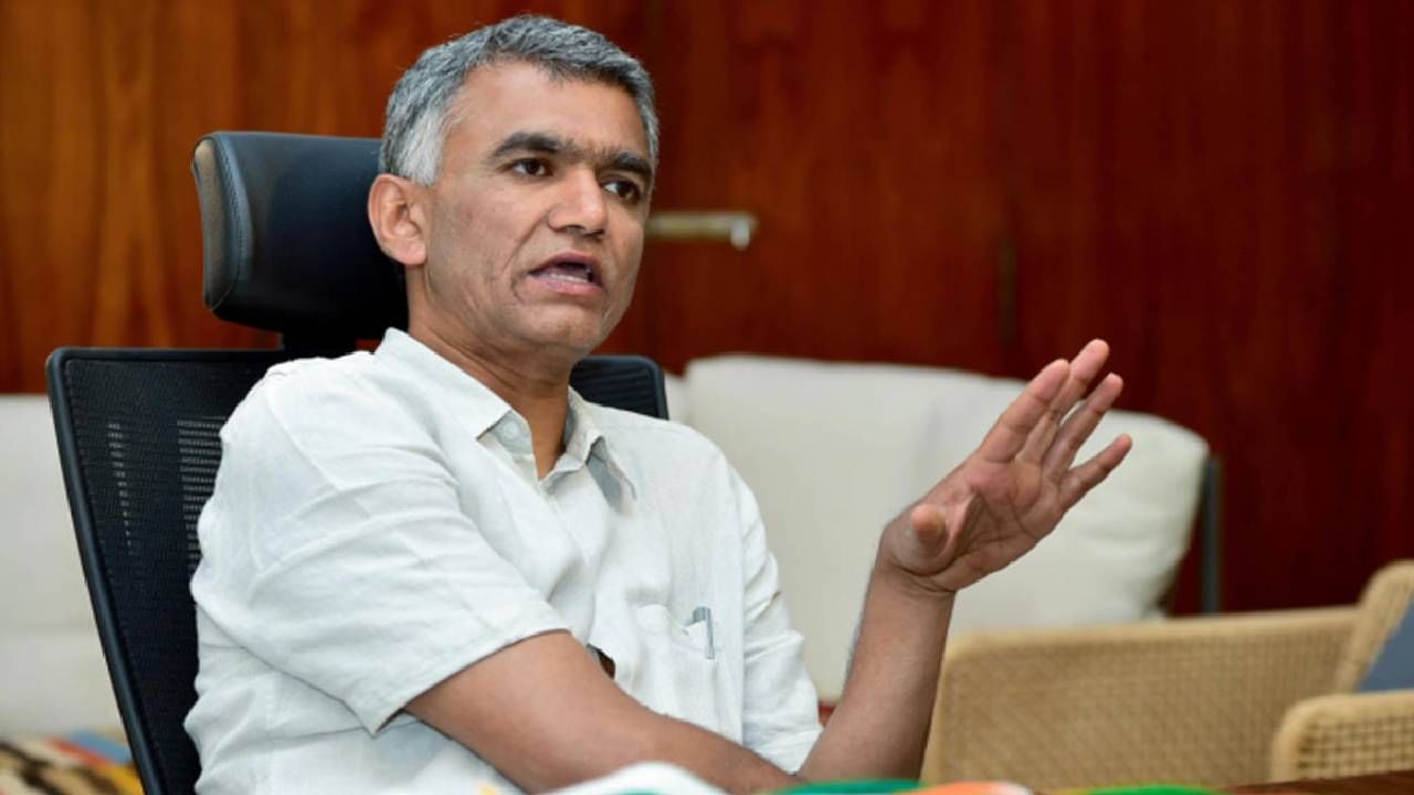 ಭೂ ಕುಸಿತದ ಬಗ್ಗೆ ಇರಲಿ ಎಚ್ಚರ: ಅಧಿಕಾರಿಗಳಿಗೆ ಸಚಿವ ಕೃಷ್ಣ ಭೈರೇಗೌಡ ಸೂಚನೆ ಭೂ ಕುಸಿತದ ಬಗ್ಗೆ ಇರಲಿ ಎಚ್ಚರ: ಅಧಿಕಾರಿಗಳಿಗೆ ಸಚಿವ ಕೃಷ್ಣ ಭೈರೇಗೌಡ ಸೂಚನೆ
